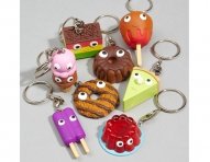 Kid-Robot-Yummy-Dessert-Keychains-ok.jpg