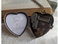 brown_floral_music_box_heart_locket_love-ok.jpg