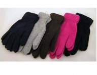 Winter-Gloves-Variety-color-New-Winter-Gloves-with-a-Variety-of-Attractive-Colors-And-Tips-on-Choosing-a-Suitable-Gloves-for-Winter-ok.jpg