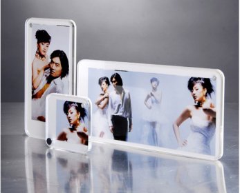 Acrylic-Photo-Frame-with-3set-ok.jpg