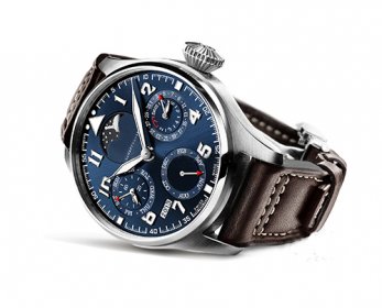 Watches Big-Pilots-Watch-Edition-«Le-Petit-Prince»_Ref.-IW502801_Lifestyle1-ok.jpg