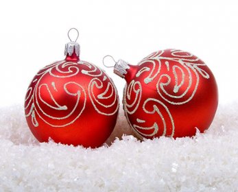 Christmas Tree Decorations new-year-new-year-christmas-christmas-holiday-balls-red-snow-christmas-decorations-ok.jpg