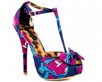 Sandals 1.jpg