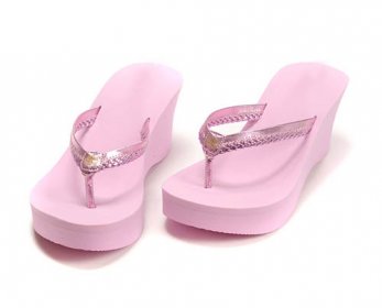 Slippers 2.jpg