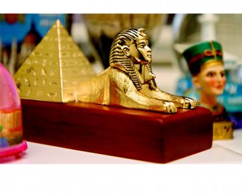 Souvenirs Pyramid-sphinx-ok.jpg