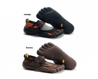 Sports Shoes 19.jpg