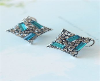 cod.243-earring cod.243-earring.jpg