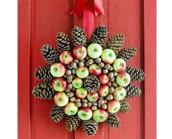 Christmas Decorating Ideas christmas-wreath-apple-medallion-idea-ok.jpg