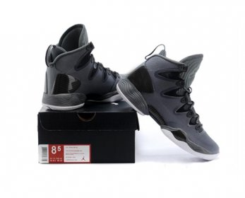 Sports Shoes 10.jpg