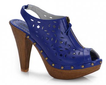 Clogs 36.jpg