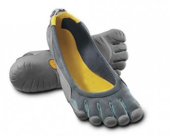 Sports Shoes 17.jpg