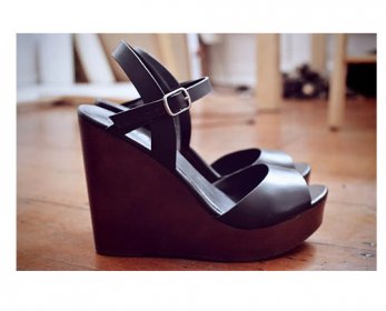 Sandals 37.jpg