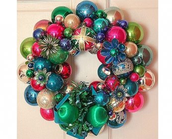 Christmas Wreaths Vintage-Christmas-ornament-wreath-e1354593821504-ok.jpg