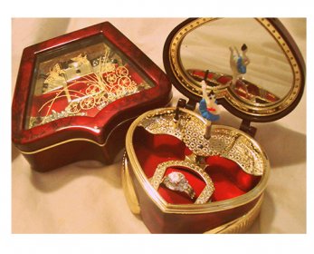 Music Boxes Music_Box_by_mhskyline-ok.jpg